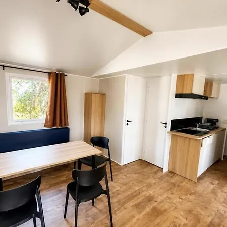 Mobilhome Des Chenes * Porto-Vecchio (Corsica)